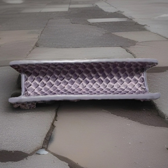 Kurt Geiger NWT Shoreditch Lavender Snakeskin Mini Crossbody Bag - Picture 8 of 10